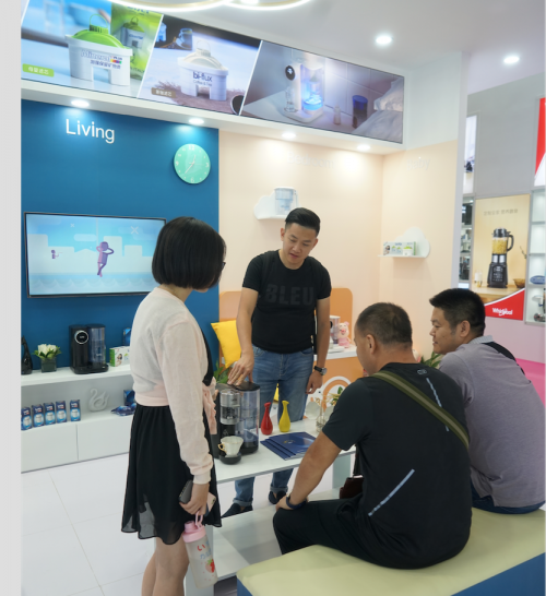 深圳禮品展眾星云集 凈飲機(jī)又成鎮(zhèn)場(chǎng)神器